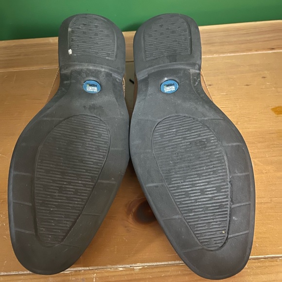 9.5W Brown And Beautiful - Picture 2 of 4